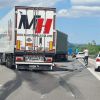 Камион се обърна на АМ "Тракия" край Ихтиман, карайте внимателно!
